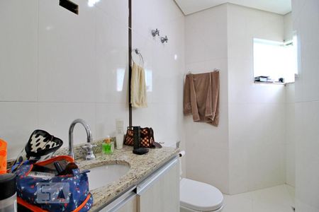 Casa à venda com 198m², 3 quartos e 3 vagasBanheiro da Suíte 1