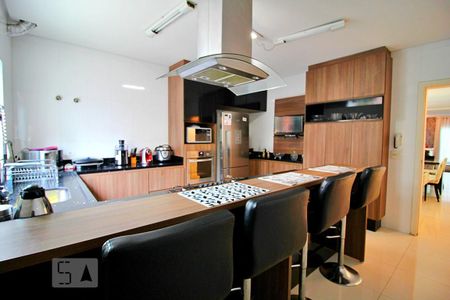 Casa à venda com 198m², 3 quartos e 3 vagasCozinha