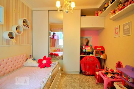 Casa à venda com 198m², 3 quartos e 3 vagasSuíte 2