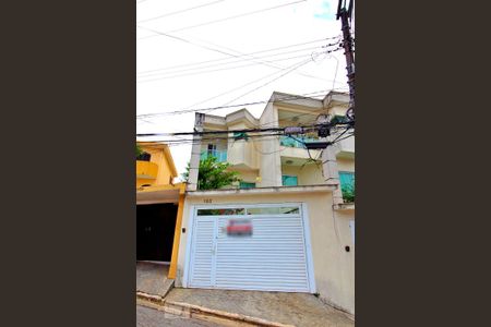 Casa à venda com 198m², 3 quartos e 3 vagasFachada