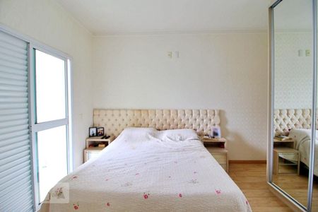 Casa à venda com 198m², 3 quartos e 3 vagasSuíte 1