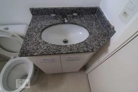 Apartamento à venda com 80m², 3 quartos e 2 vagasBanheiro 2 social