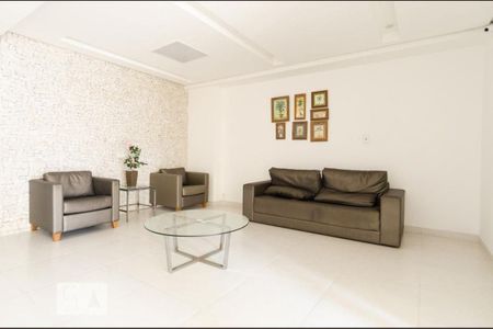 Apartamento à venda com 80m², 3 quartos e 2 vagas Apartamento à venda com 80m², 3 quartos e 2 vagasHall social