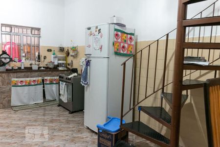 Casa à venda com 160m², 4 quartos e 2 vagas Casa à venda com 160m², 4 quartos e 2 vagasCozinha