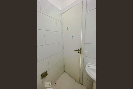 Banheiro de casa para alugar com 1 quarto, 50m² em Vila Invernada, São Paulo