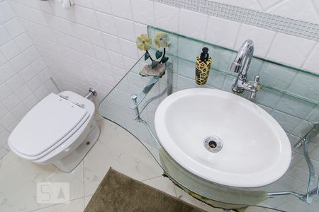 Casa à venda com 146m², 3 quartos e 2 vagasLavabo - Detalhe