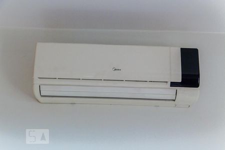 Casa à venda com 146m², 3 quartos e 2 vagasSuíte - Ar condicionado