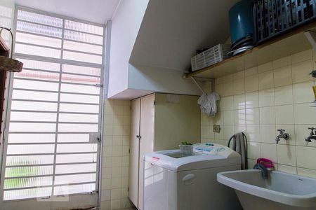 Casa à venda com 146m², 3 quartos e 2 vagasÁrea de serviço