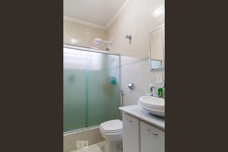 Casa à venda com 146m², 3 quartos e 2 vagasBanheiro social