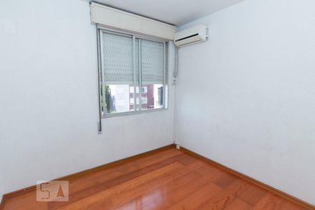 Quarto 2 de apartamento à venda com 2 quartos, 60m² em Cavalhada, Porto Alegre