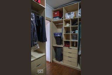 Casa à venda com 248m², 3 quartos e 6 vagasCloset
