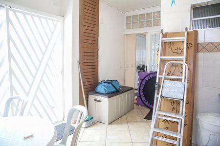 Casa à venda com 248m², 3 quartos e 6 vagasLavanderia