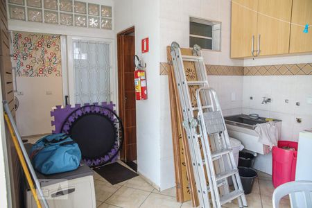 Casa à venda com 248m², 3 quartos e 6 vagasLavanderia