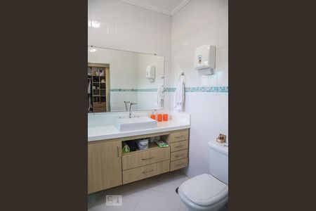 Casa à venda com 248m², 3 quartos e 6 vagasBanheiro da Suíte master