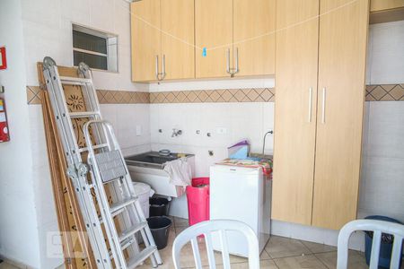 Casa à venda com 248m², 3 quartos e 6 vagasLavanderia