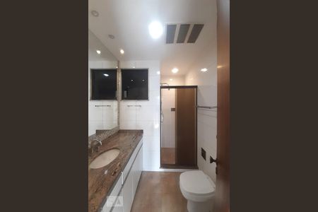 Apartamento à venda com 142m², 3 quartos e 2 vagasBanheiro da Suíte