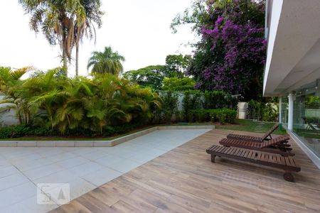 Studio para alugar com 30m², 1 quarto e 1 vaga Studio para alugar com 30m², 1 quarto e 1 vagaVista - Piscina