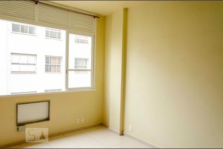 Quarto de kitnet/studio à venda com 1 quarto, 40m² em Centro, Rio de Janeiro