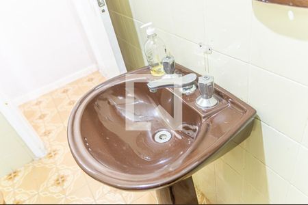 Casa à venda com 182m², 2 quartos e sem vaga Casa à venda com 182m², 2 quartos e sem vagaBanheiro