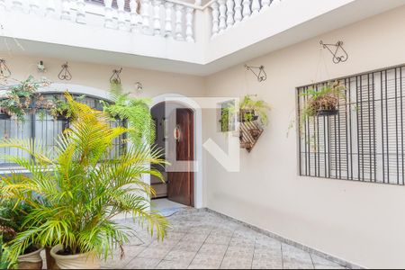 Casa à venda com 182m², 2 quartos e sem vaga Casa à venda com 182m², 2 quartos e sem vagaQuintal