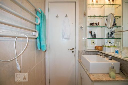 Apartamento à venda com 122m², 3 quartos e 2 vagasBanheiro da Suíte