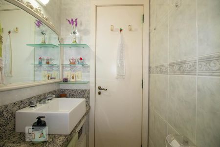 Apartamento à venda com 122m², 3 quartos e 2 vagasBanheiro Social