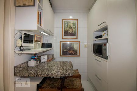 Apartamento à venda com 122m², 3 quartos e 2 vagasCozinha
