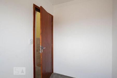 Casa à venda com 175m², 2 quartos e 2 vagasQuarto de Serviço
