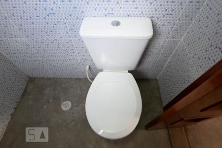 Casa à venda com 175m², 2 quartos e 2 vagasBanheiro de Serviço