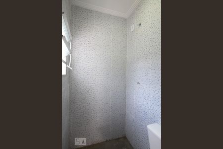 Casa à venda com 175m², 2 quartos e 2 vagasBanheiro de Serviço