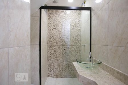 Casa à venda com 175m², 2 quartos e 2 vagasBanheiro Suíte 1