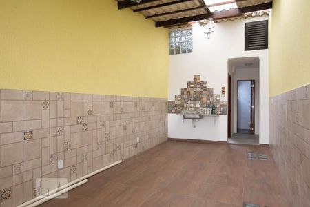 Casa à venda com 175m², 2 quartos e 2 vagasVaranda gourmet