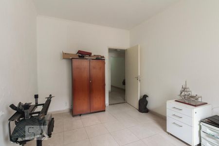 Casa à venda com 300m², 8 quartos e 9 vagas Casa à venda com 300m², 8 quartos e 9 vagasQuarto 4