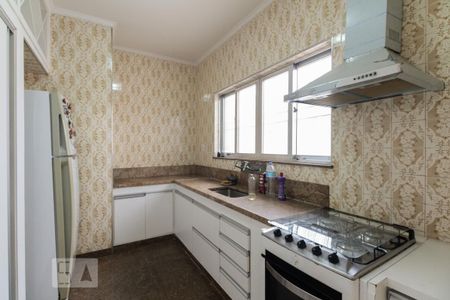 Casa à venda com 300m², 8 quartos e 9 vagas Casa à venda com 300m², 8 quartos e 9 vagasCozinha