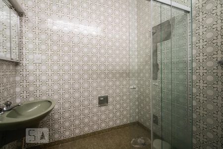 Casa à venda com 300m², 8 quartos e 9 vagas Casa à venda com 300m², 8 quartos e 9 vagasBanheiro Social