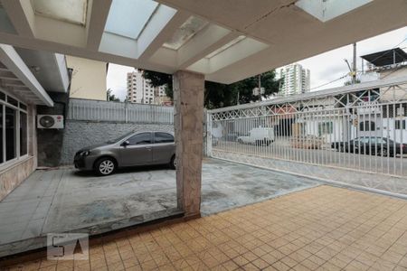 Casa à venda com 300m², 8 quartos e 9 vagas Casa à venda com 300m², 8 quartos e 9 vagasGaragem