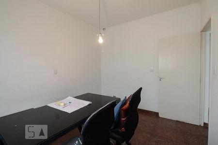 Casa à venda com 300m², 8 quartos e 9 vagas Casa à venda com 300m², 8 quartos e 9 vagasQuarto 2