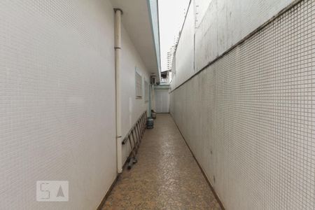 Casa à venda com 300m², 8 quartos e 9 vagas Casa à venda com 300m², 8 quartos e 9 vagasQuintal