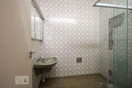 Casa à venda com 300m², 8 quartos e 9 vagas Casa à venda com 300m², 8 quartos e 9 vagasBanheiro Social