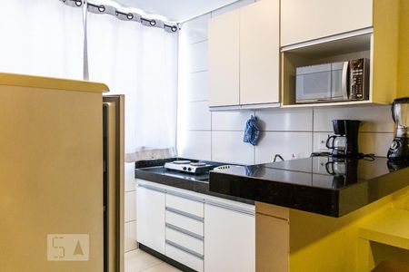 Cozinha de apartamento à venda com 1 quarto, 28m² em Vila Paquetá, Belo Horizonte