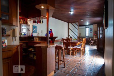 Apartamento à venda com 255m², 5 quartos e 2 vagasCobertura