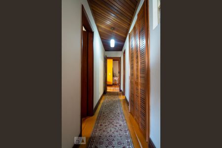 Apartamento à venda com 255m², 5 quartos e 2 vagasCorredor