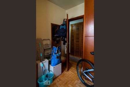 Apartamento à venda com 255m², 5 quartos e 2 vagasQuarto 1