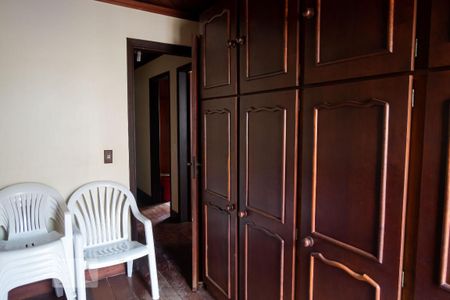 Apartamento à venda com 255m², 5 quartos e 2 vagasQuarto 4