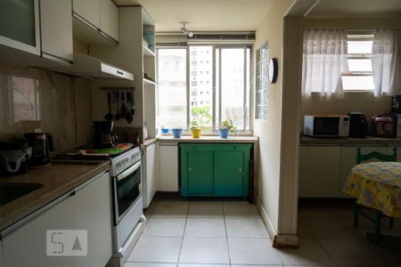 Apartamento à venda com 255m², 5 quartos e 2 vagasCozinha