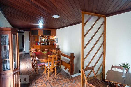 Apartamento à venda com 255m², 5 quartos e 2 vagasCobertura