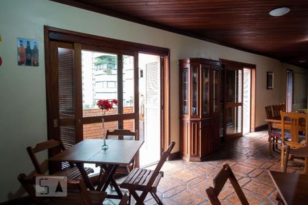 Apartamento à venda com 255m², 5 quartos e 2 vagasCobertura