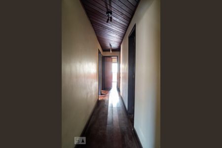 Apartamento à venda com 255m², 5 quartos e 2 vagasCorredor