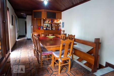 Apartamento à venda com 255m², 5 quartos e 2 vagasCobertura