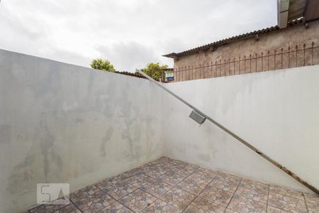 Casa à venda com 98m², 2 quartos e 1 vagaPátio